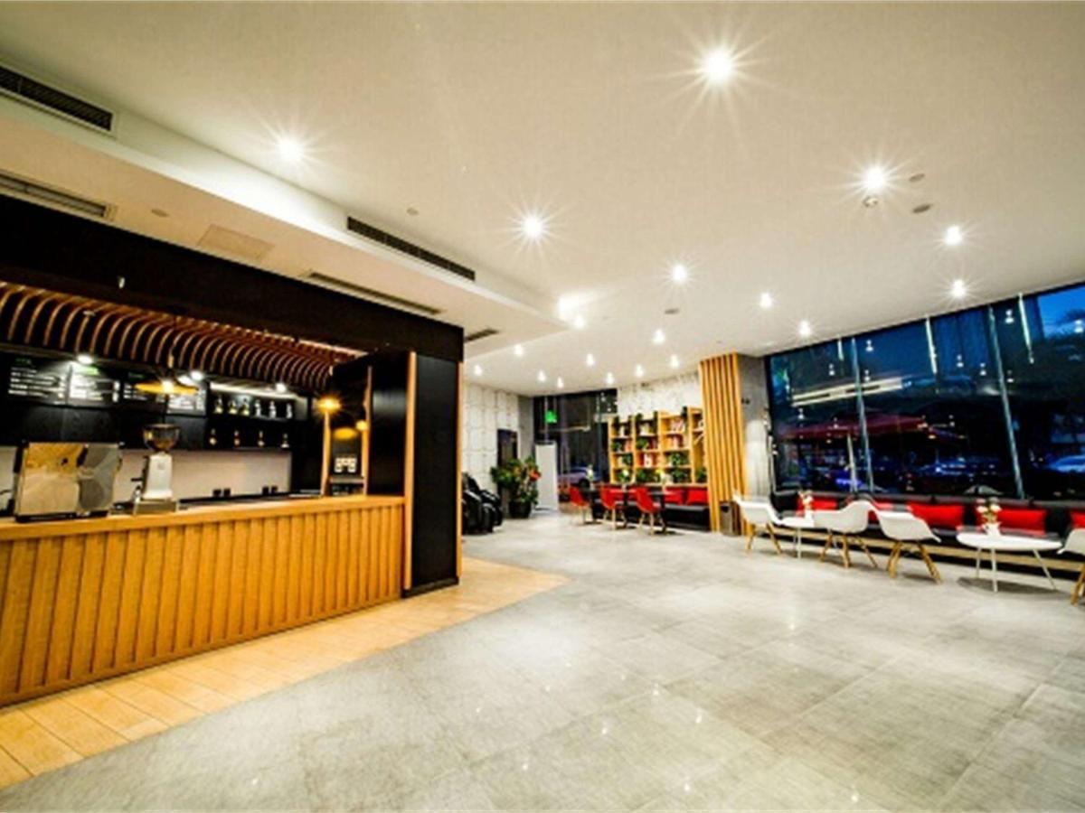 Ibis Chengdu Meizhou Center Экстерьер фото